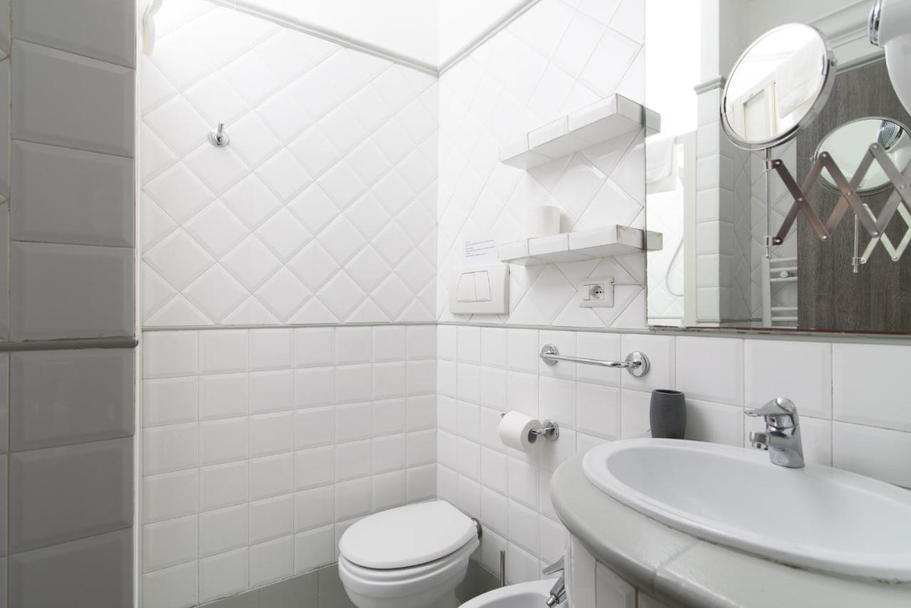 White Caesar Guesthouse روما المظهر الخارجي الصورة